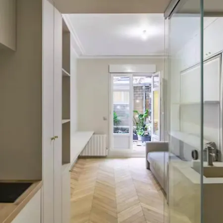 Passy Chic & Absolute Calm Apartment Paris